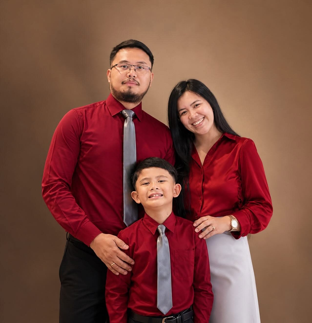 Jomar with family